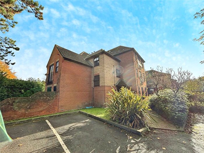 2 Bedroom Flat To Rent In Westridge Road, Southampton, SO17