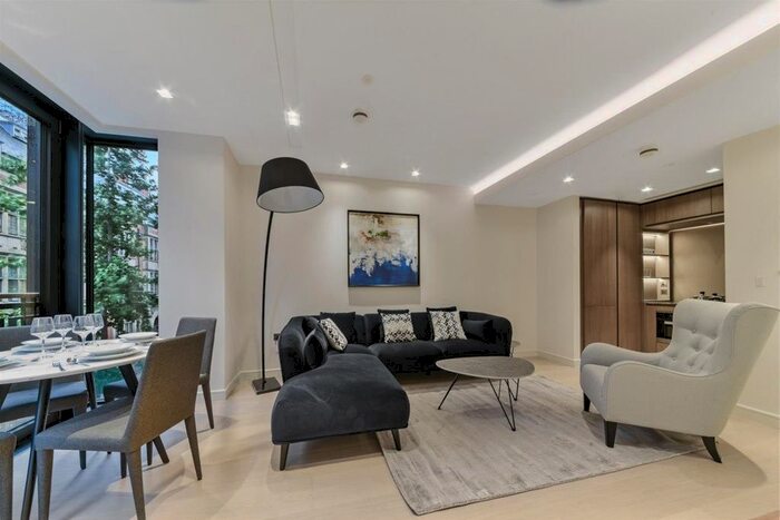 1 Bedroom Flat To Rent In Lincoln Square, Portugal Street, London, WC2A