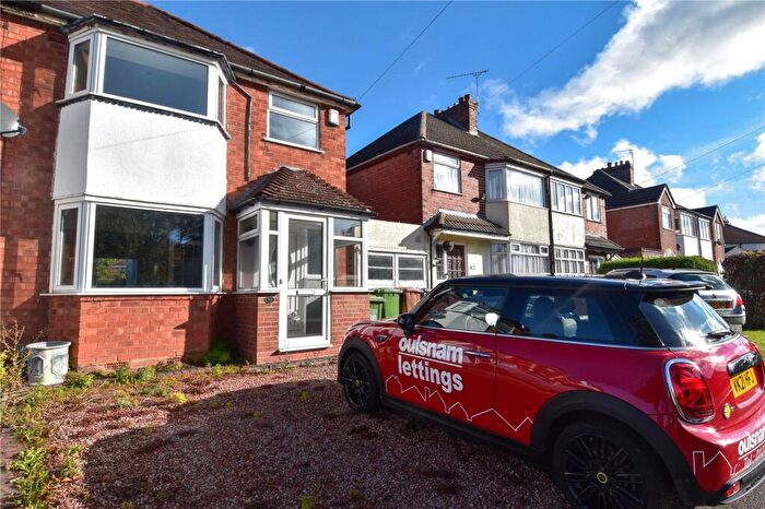 3 Bedroom Semi-Detached House To Rent In Newborough Road, Shirley, Solihull, West Midlands, B90