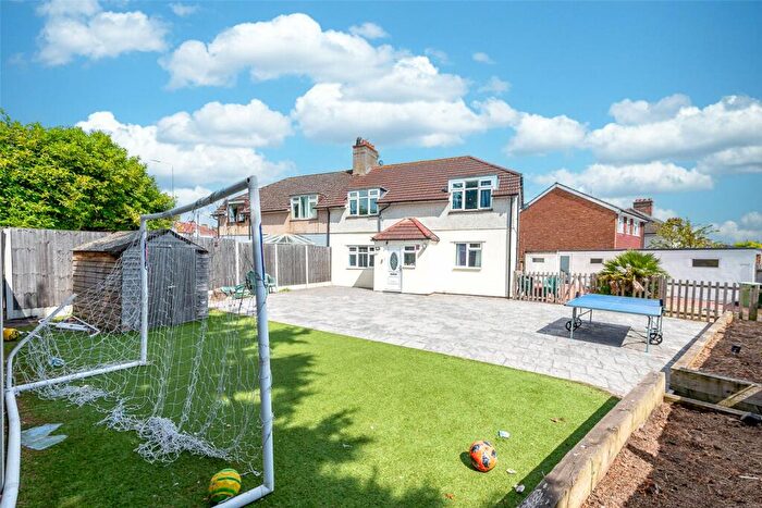 5 Bedroom Semi-Detached House To Rent In Barnehurst Avenue, Erith, DA8