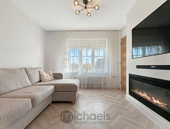 2 Bedroom Semi-Detached House For Sale In Rowhedge Wharf Road, Rowhedge, Colchester, CO5