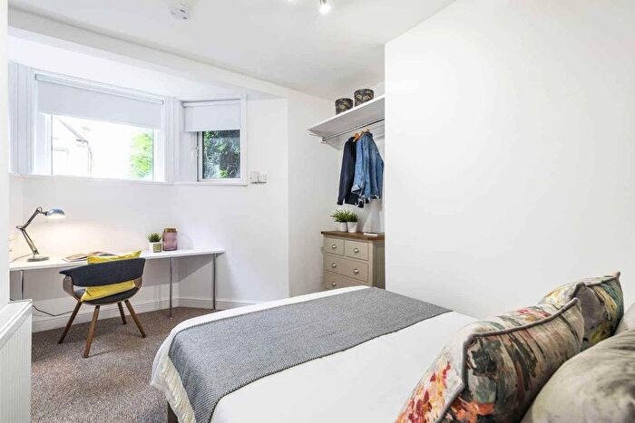 6 Bedroom Semi-Detached House To Rent In Cardigan Road, Leeds, LS6