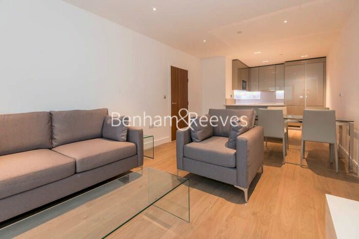 2 Bedroom Flat To Rent In Longfield Avenue, Ealing, W5