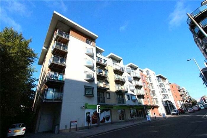2 Bedroom Flat To Rent In Castle Place, High Street, Southampton, SO14