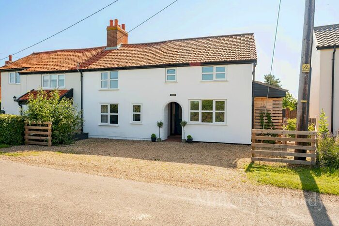 6 Bedroom Cottage For Sale In Morley Road, Attleborough, NR17