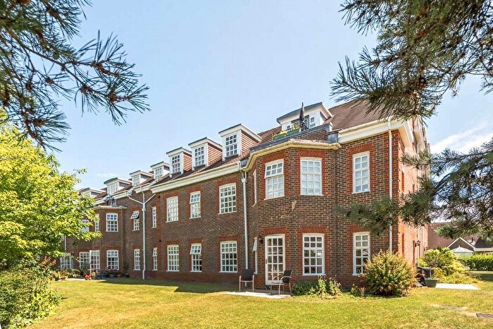 2 Bedroom Property For Sale In Farmery Court, Castle Village, Berkhamsted, Hertfordshire, HP4