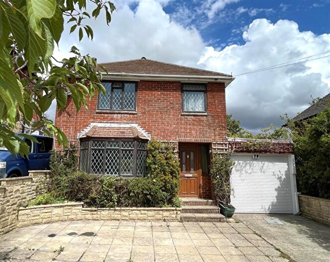 3 Bedroom Detached House For Sale In Thistlebarrow Road, Salisbury, SP1