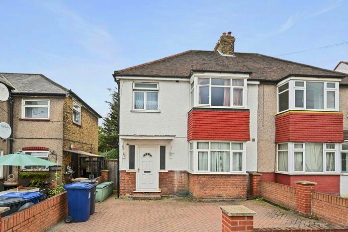 Studio To Rent In The Approach, Acton, W3