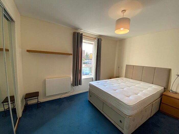1 Bedroom Flat To Rent In Parkside Terrace, Newington, Edinburgh, EH16
