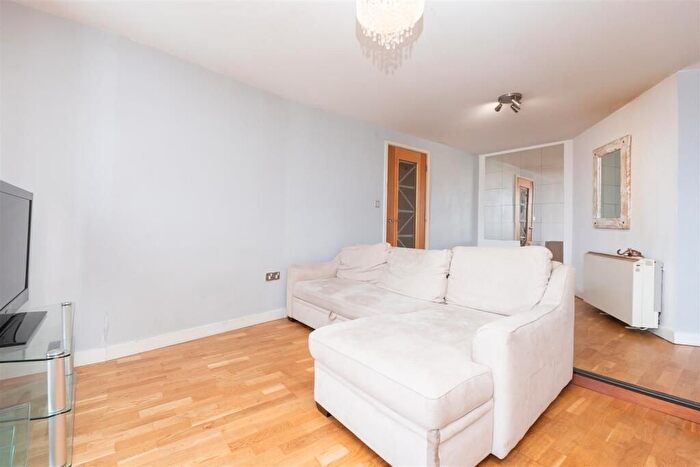 1 Bedroom Flat To Rent In Saint James Barton, Bristol, BS1