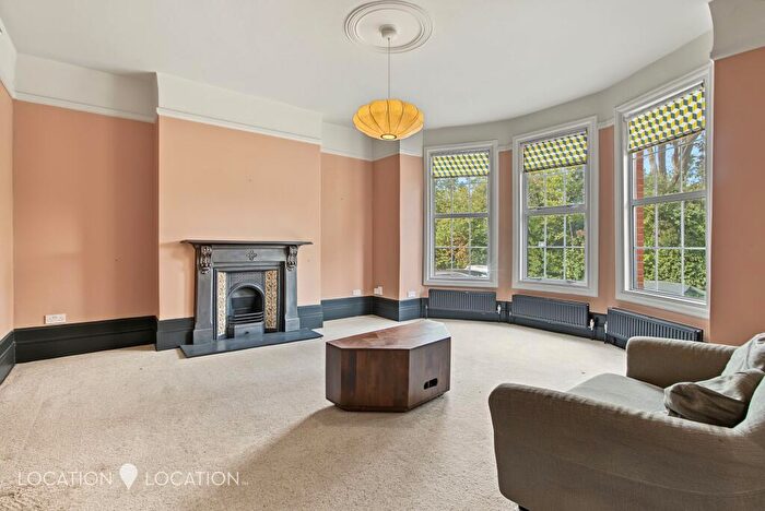 5 Bedroom Terraced House To Rent In East Bank, London, N16