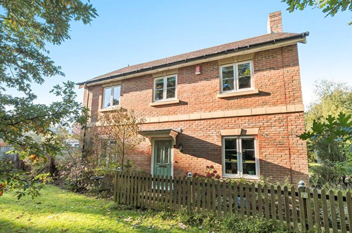 4 Bedroom Detached House For Sale In Mansion House Close, Sarisbury Green, Hampshire, SO31
