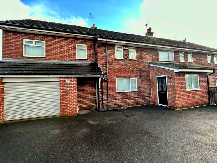 4 Bedroom Semi-Detached House To Rent In Hall Close Avenue, Whiston, S60