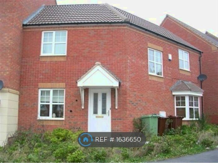 3 Bedroom Terraced House To Rent In Pavior Road, Nottingham, NG5
