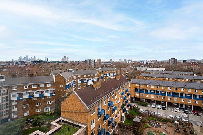 2 Bedroom Flat For Sale In Burbage Close, Borough, London, SE1