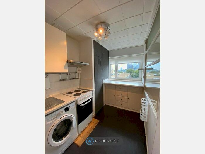 2 Bedroom Flat To Rent In Stanway Court, London, N1