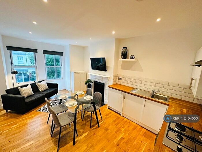 3 Bedroom Flat To Rent In Balham, London, SW12
