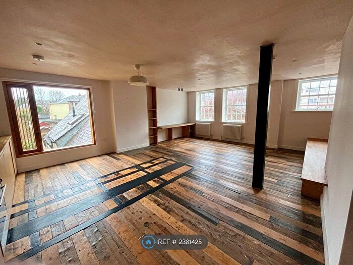 2 Bedroom Flat To Rent In Bellevue Road, Edinburgh, EH7