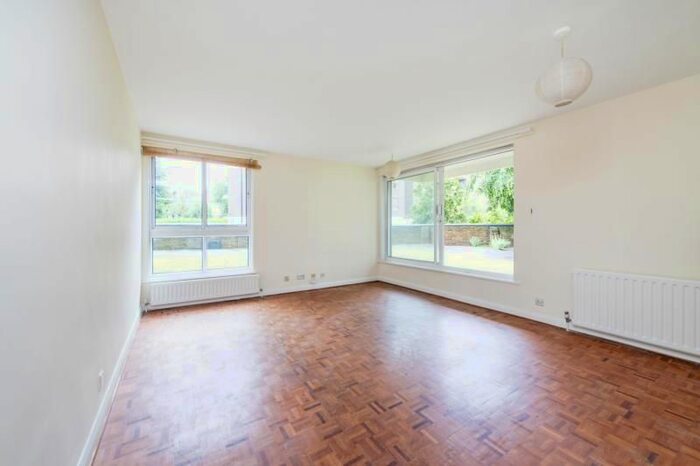 2 Bedroom Barn Conversion To Rent In March Court, Warwick Drive, London, SW15