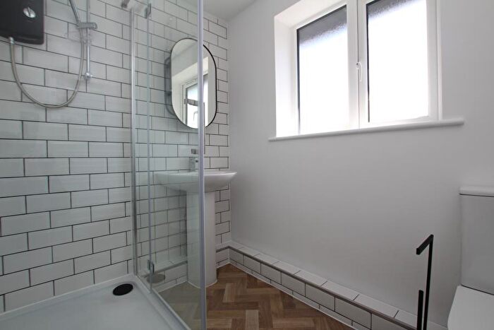 1 Bedroom Semi-Detached House To Rent In Oldbury Court Road - Fishponds, BS16