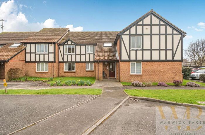 2 Bedroom Retirement Property For Sale In Fairlawns, Shoreham-By-Sea, BN43