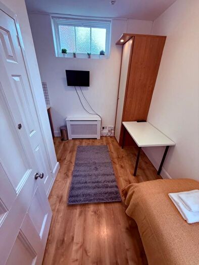 Studio To Rent In Fulham Palace Road, Hammersmith, London, W6