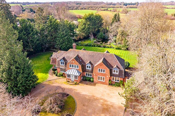 6 Bedroom Detached House For Sale In Deards End Lane, Knebworth, SG3