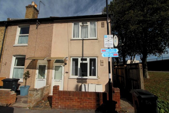 1 Bedroom Flat To Rent In Theobald Road, Croydon, CR0