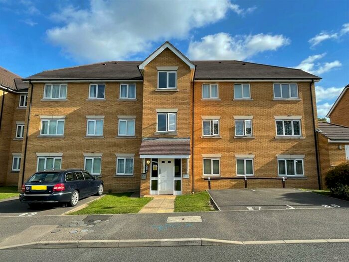 2 Bedroom Flat For Sale In Fellowes Road, Fletton, Peterborough, PE2