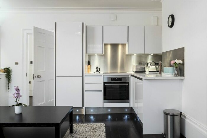 2 Bedroom Flat To Rent In Kings Road, Reading, RG1