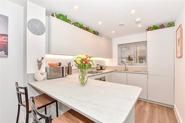 3 Bedroom End Of Terrace House For Sale In Albertine Road, Langley, Maidstone, Kent, ME17