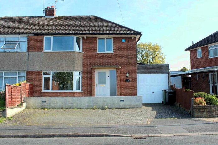 3 Bedroom Semi-Detached House To Rent In Seagrave Drive, Oadby, LE2
