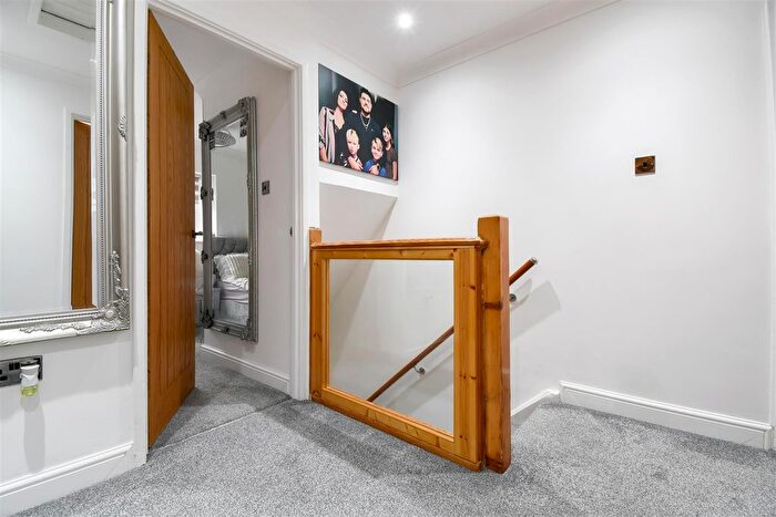 3 Bedroom Terraced House For Sale In Ranby Road, Scunthorpe, DN17