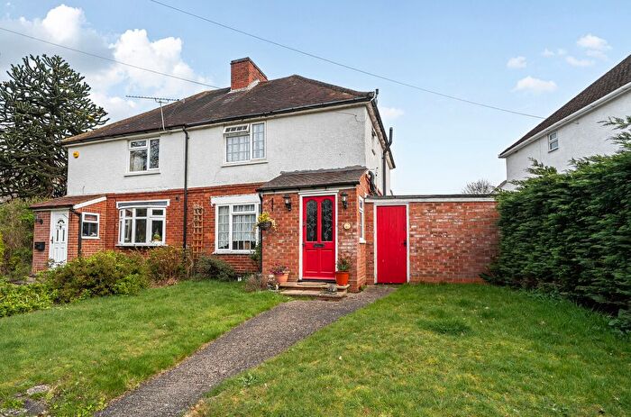 3 Bedroom Semi Detached House For Sale In Hazel Avenue, Farnborough, GU14