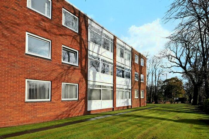 2 Bedroom Flat To Rent In Jesson Road, Walsall, West Midlands, WS1