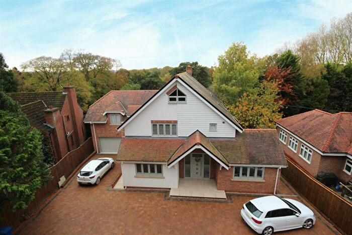 5 Bedroom Detached House For Sale In Sands Lane, Elloughton, HU15