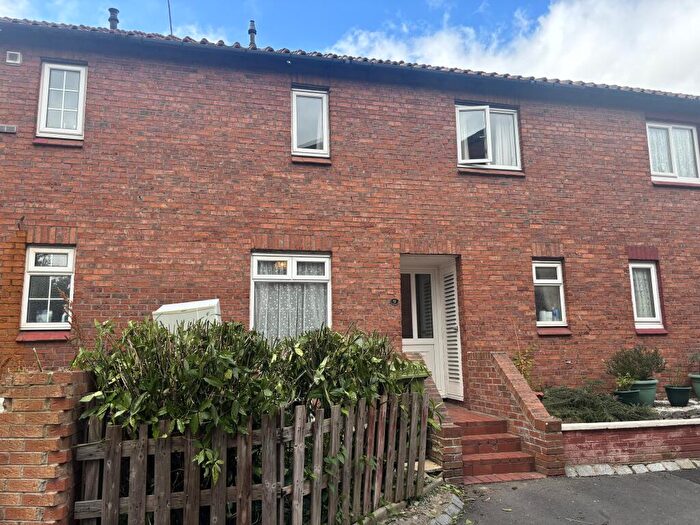 3 Bedroom House To Rent In Pendle Close, Lambton, NE38