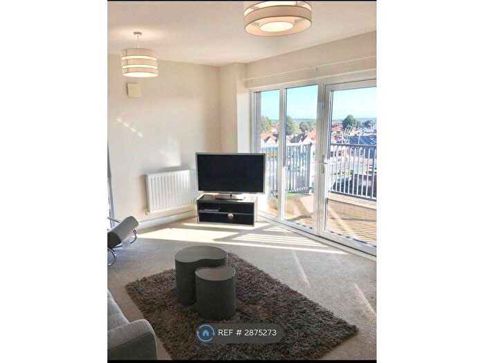 1 Bedroom Flat To Rent In Clarence Avenue, Ilford, IG2