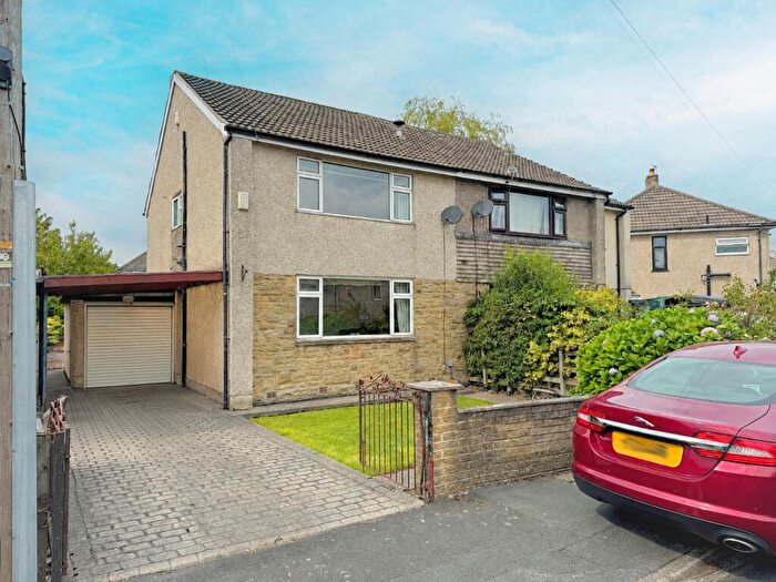 3 Bedroom Semi-Detached House For Sale In Enfield Walk, Wibsey, Bradford, BD6
