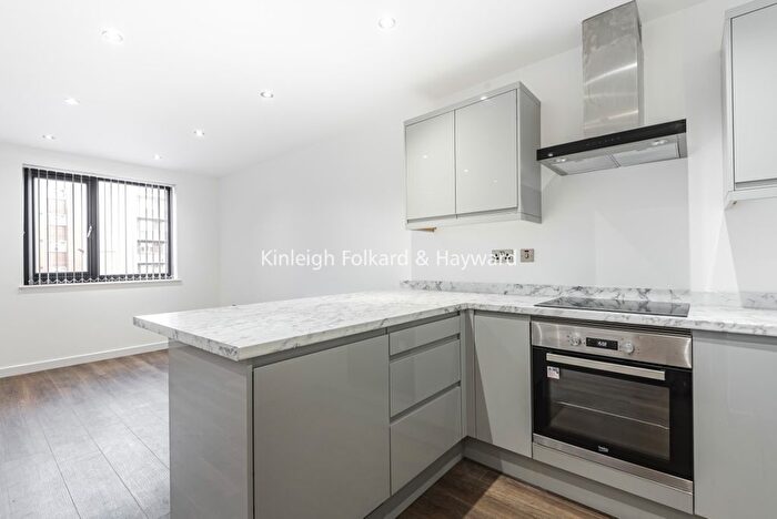 Studio To Rent In Walworth Place, London, SE17
