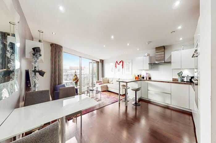 2 Bedroom Apartment To Rent In Camden Road, NW1