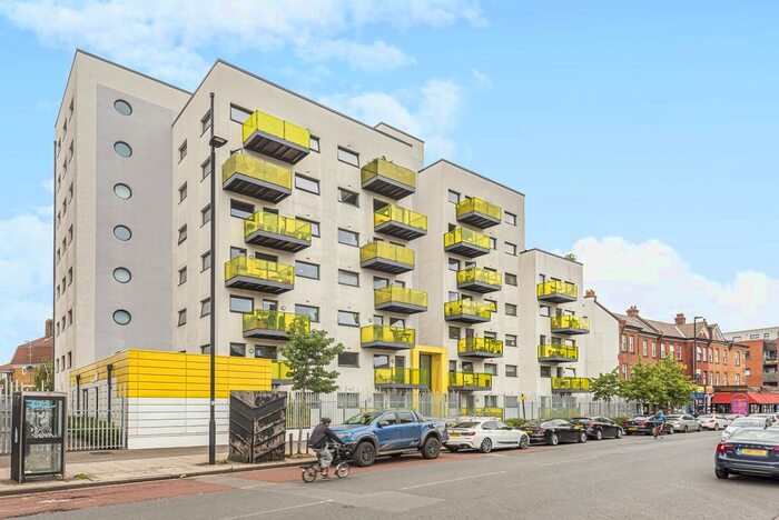 1 Bedroom Flat To Rent In Coldharbour Lane, London, SE5