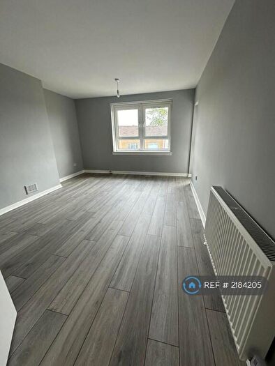 2 Bedroom Flat To Rent In Bowfield Crescent, Glasgow, G52