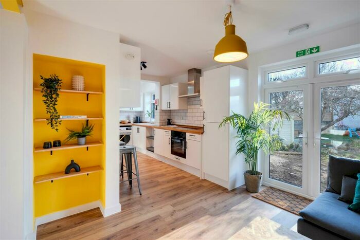 7 Bedroom House To Rent In Warren Road, Filton, Bristol, BS34