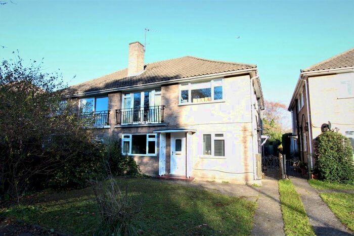 2 Bedroom Maisonette To Rent In Shaef Way, Teddington, TW11