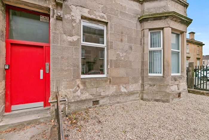 2 Bedroom Flat To Rent In Bonhill Road, Dumbarton, West Dunbartonshire, G82