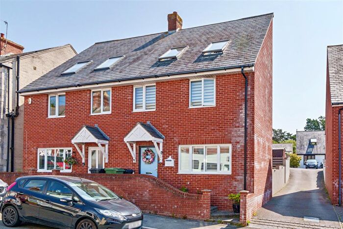 3 Bedroom Semi-detached House For Sale In Clearmount Road, Weymouth, DT4