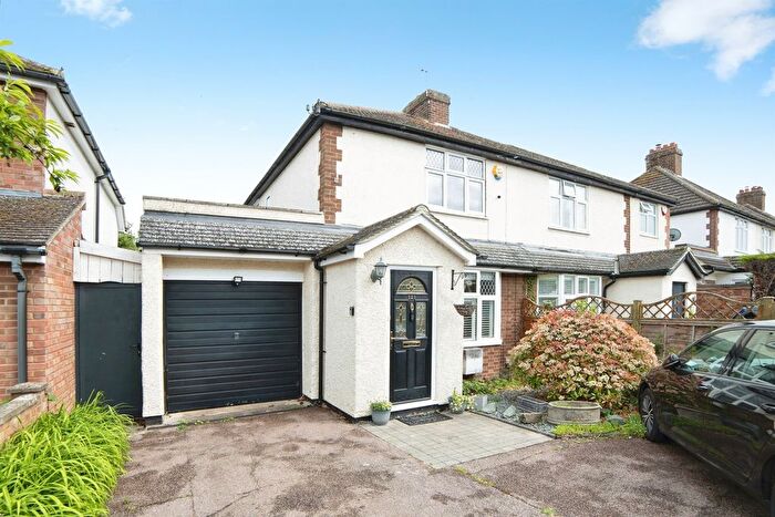 3 Bedroom Semi-Detached House For Sale In Church Road, Stotfold, Hitchin, SG5