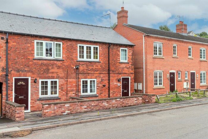 2 Bedroom Cottage To Rent In Station Road, Castle Donington, Derby, DE74