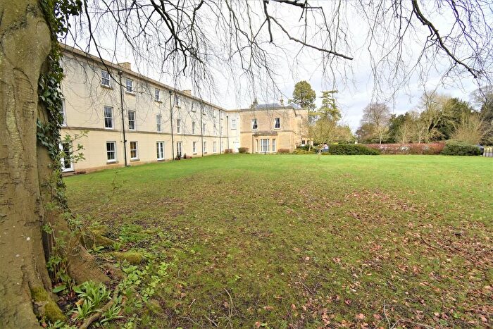 2 Bedroom Apartment To Rent In Chesterton Lane, Cirencester, GL7